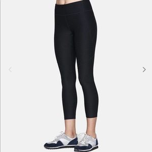 Outdoor Voices 3/4 Warmup Legging